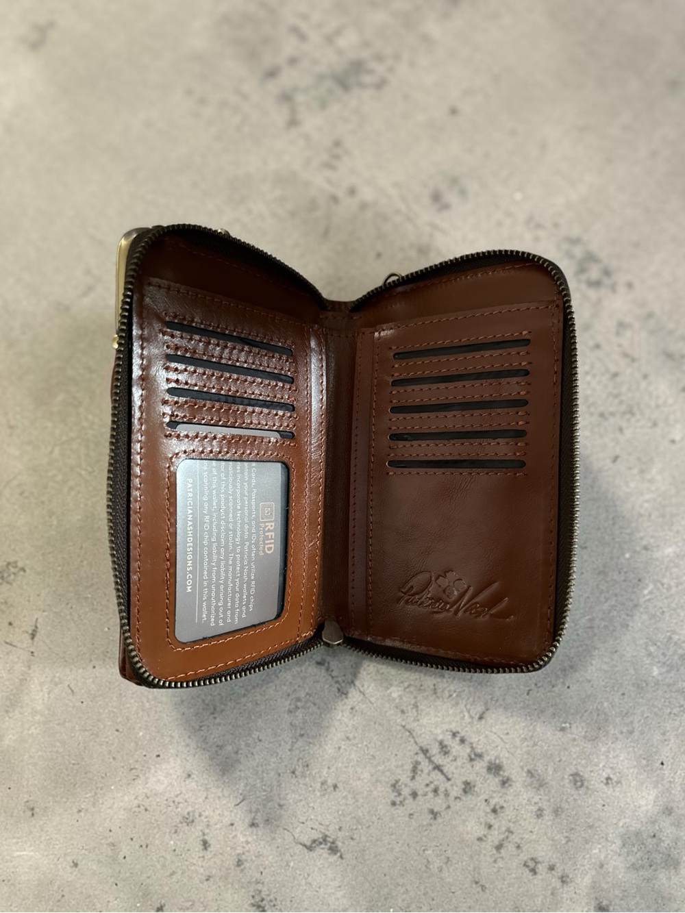 Patricia Nash Brown Pertina Leather Crossbody Phone Pouch NWT - Picture 4 of 7